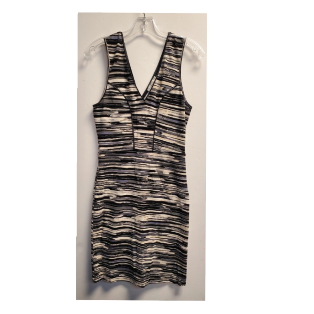 Tart double V-neck Knit Dress